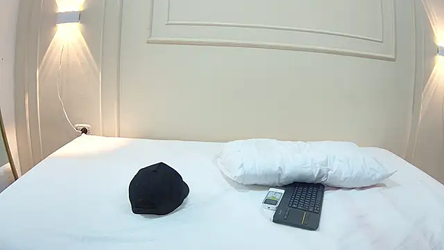 Snapshot of mila_phoenix chatting on October 23, 12:33 pm mila phoenix online show from October 23, 12:33 pm