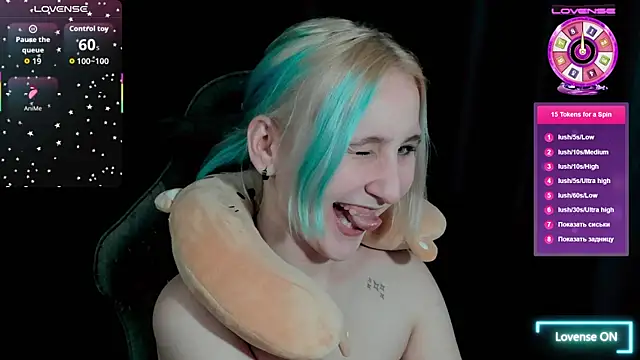 ChristinaFivePlus online show from November 21, 5:04 pm