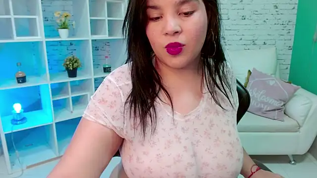 loaizalust online show from December 5, 8:54 pm