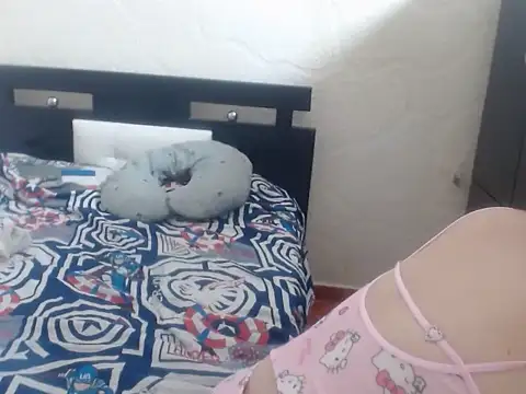 lindsay-rosee online show from July 10, 11:04 pm