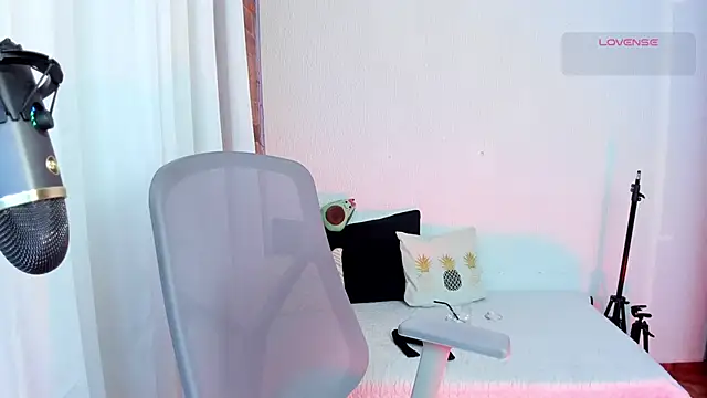 Chubby Licius online show from March 7, 12:17 am