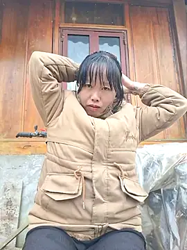 helenzz online show from December 5, 6:46 am