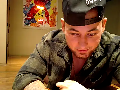 maximus888A online show from October 9, 9:30 pm