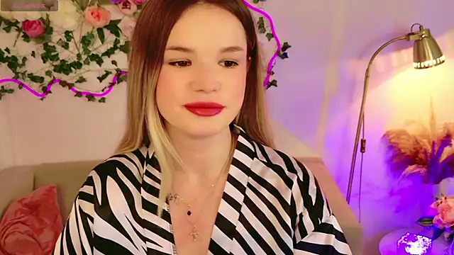 KellyHayden online show from February 21, 1:56 pm