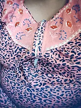 Chubby Soniya online show from October 3, 4:28 am