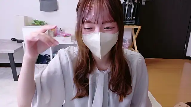 Snapshot of saku_sakura_ chatting on October 13, 8:06 am saku sakura  online show from October 13, 8:06 am