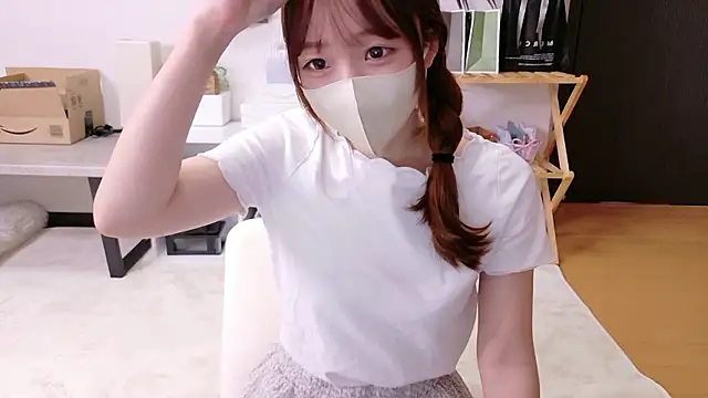 Snapshot of saku_sakura_ chatting on October 4, 4:07 am saku sakura  online show from October 4, 4:07 am
