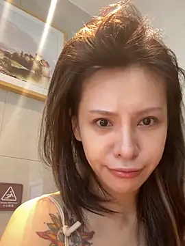 miumiu-66 online show from April 25, 9:34 am