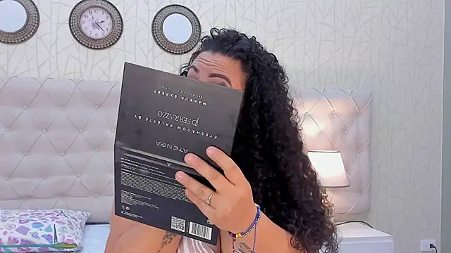 VaniaRose online show from November 28, 1:58 pm