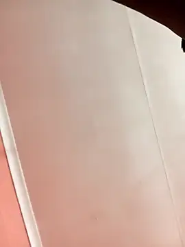 HotPetite 25 online show from October 7, 1:37 pm