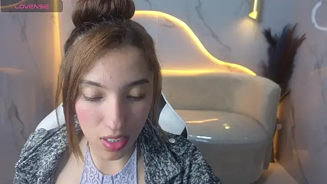 Skyler Gracee Tx online show from October 16, 1:36 pm