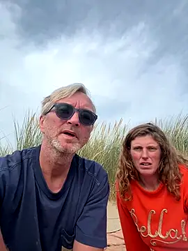 Snapshot of HOTkarenhot chatting on October 1, 12:54 pm HOTkarenhot online show from October 1, 12:54 pm