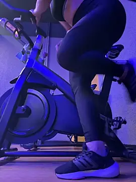 Anavalle online show from October 4, 5:06 pm