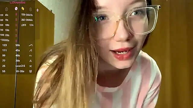 Snapshot of KrystinFunches chatting on October 24, 8:10 am KrystinFunches online show from October 24, 8:10 am