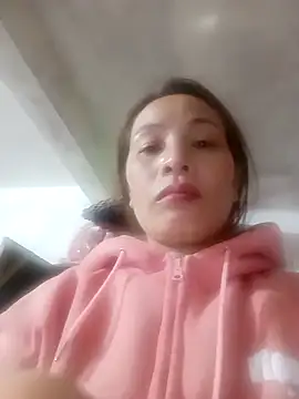 Snapshot of suka-bae chatting on October 22, 4:45 pm suka-bae online show from October 22, 4:45 pm