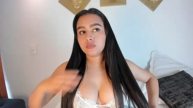 CharlottePetitte online show from October 16, 8:00 pm