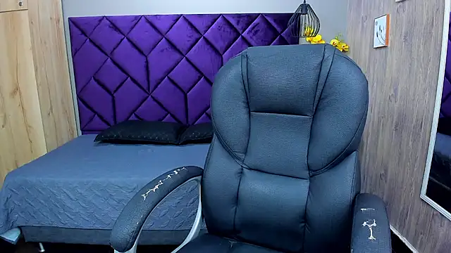 ChloeCampbell03 online show from December 3, 7:27 pm