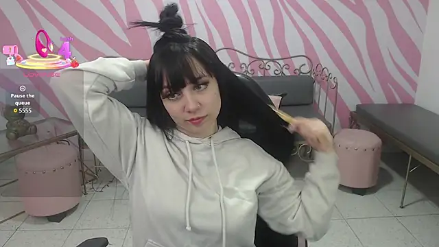 saabrina  online show from December 5, 1:34 pm