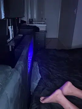 YeahhhitsBreezy online show from December 23, 7:34 am