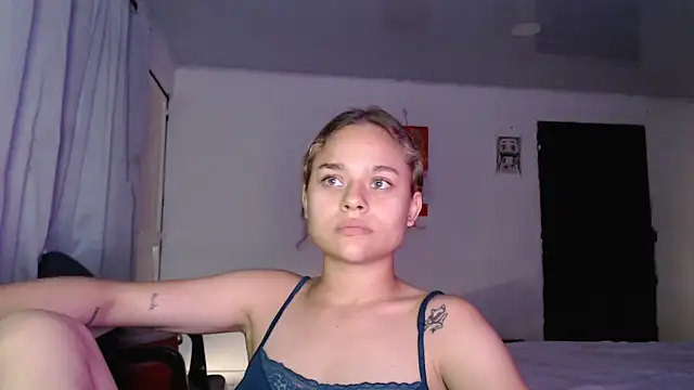 LittleCheerry69 online show from March 5, 7:53 pm