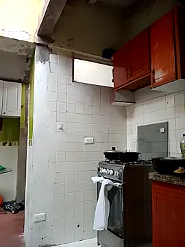 Tiffany-Parker  online show from October 2, 6:02 pm