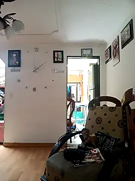 Tiffany-Parker  online show from October 10, 4:12 pm