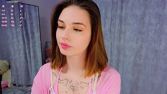 LunaraRada online show from November 22, 3:15 pm