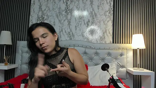 MaraBlake  online show from December 17, 2:27 am