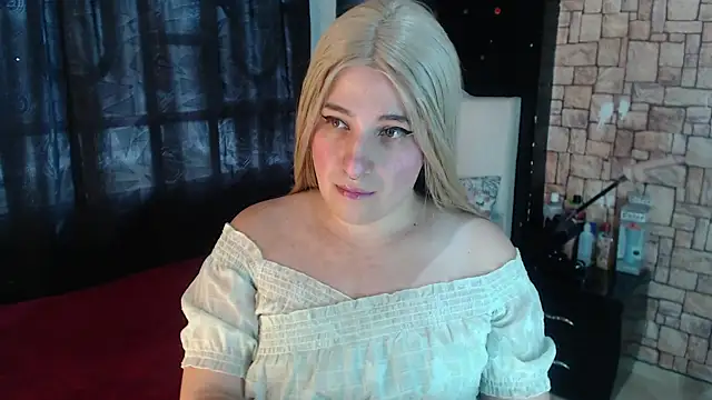 Snapshot of Trinitty_fier chatting on October 29, 1:26 pm Trinitty fier online show from October 29, 1:26 pm