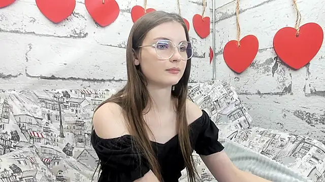 Shyly Lisa online show from October 18, 2:25 am