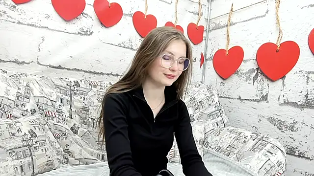 Shyly Lisa online show from September 28, 1:12 am