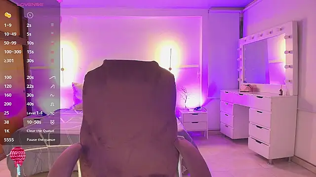 kloe28 online show from April 5, 4:11 am