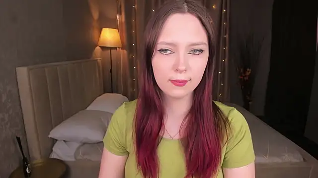 Monica  Queen online show from May 5, 5:32 am