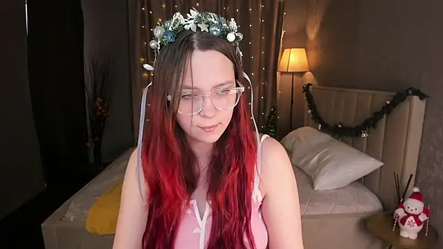 Monica  Queen online show from December 21, 5:33 am