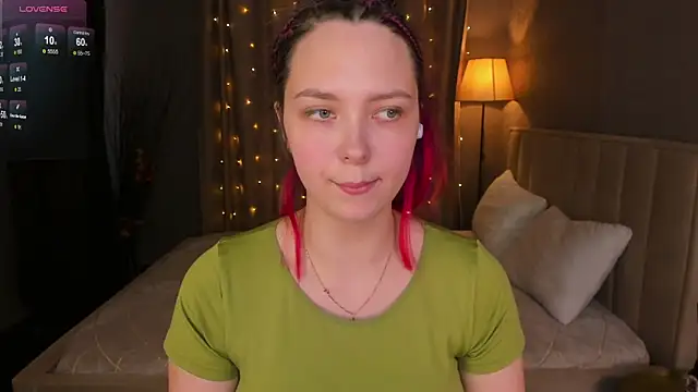 Monica  Queen online show from February 3, 6:22 am