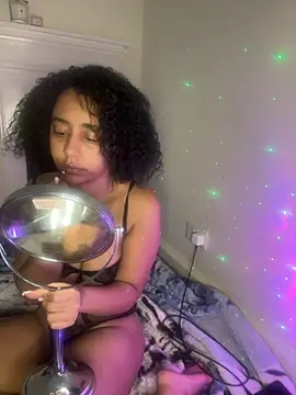 Snapshot of DarkFantisyxx chatting on October 17, 8:17 am DarkFantisyxx online show from October 17, 8:17 am