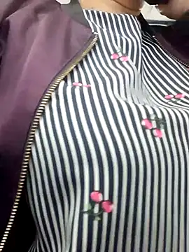 Kimkhaepretty online show from November 13, 2:43 am