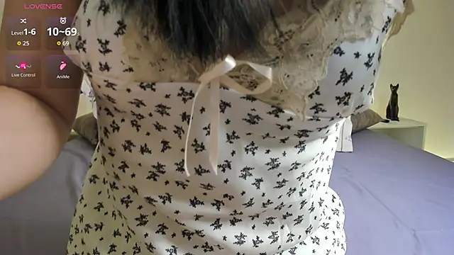 cute cutiepie online show from September 26, 1:09 pm