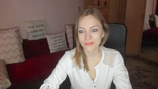 Tiffany Bates online show from March 23, 4:07 am