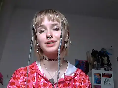 Paradoxy  online show from May 4, 7:50 pm