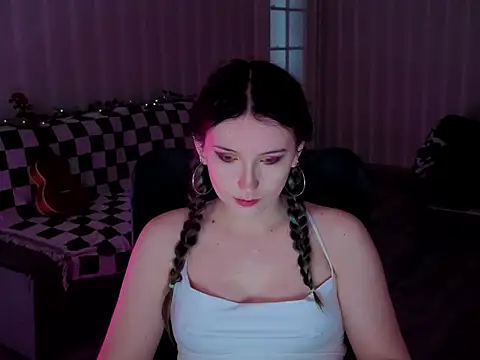 violet-siren-x online show from May 15, 12:41 pm