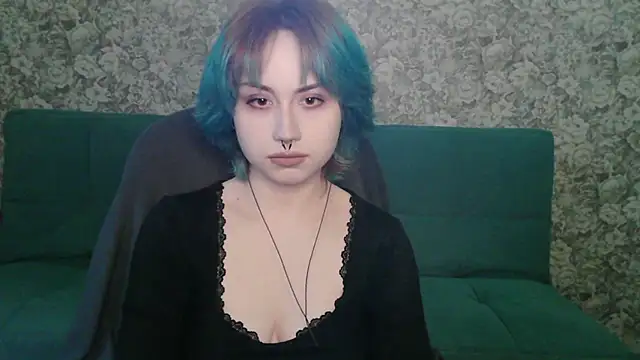 LeisaHopperstad online show from April 6, 2:18 pm