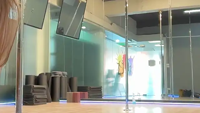 Roriann online show from February 25, 10:25 am