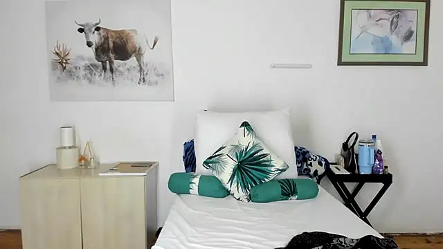 ConnieSmall24 online show from February 23, 10:42 pm