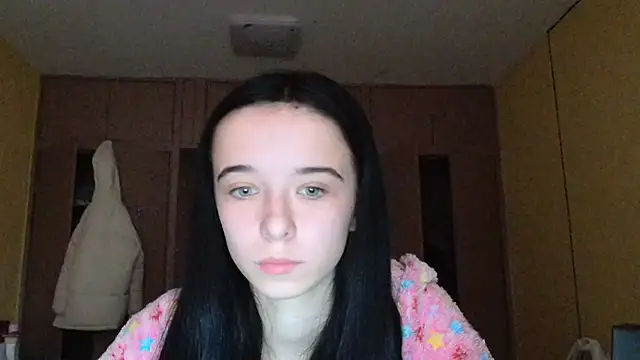 Emilia Light online show from November 3, 6:50 am