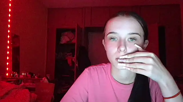 Emilia Light online show from May 17, 4:17 pm