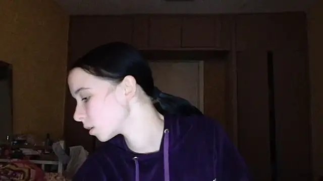 Emilia Light online show from November 11, 12:35 pm