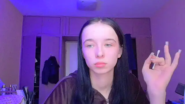 Emilia Light online show from March 17, 7:12 am