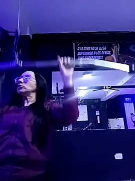 YaraDuartee online show from November 26, 6:20 pm