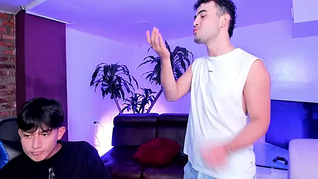 Spaceboys18 online show from October 9, 1:32 am